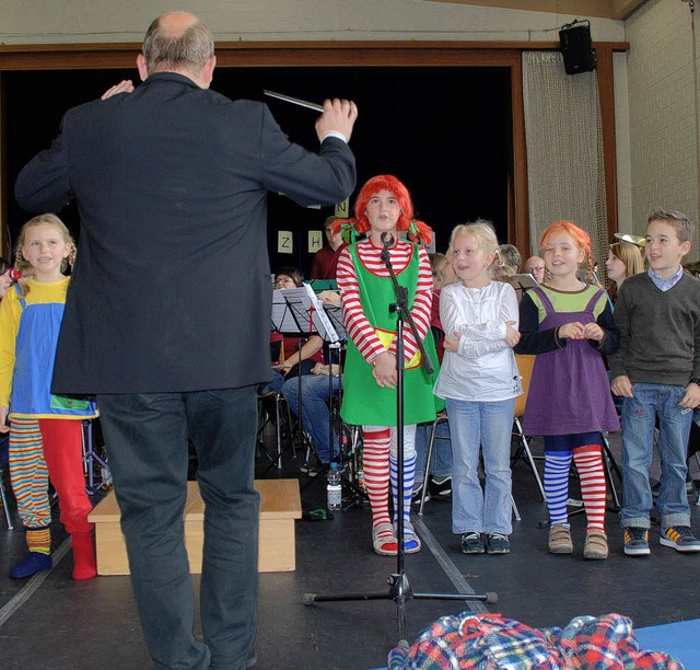 Auch ein instrumental begleitetes Lied...en mit der Grundschule veranstaltete.   | Foto: sylke stehle