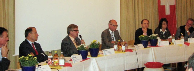 Podiumsdiskussion am 28. Oktober in La...adeleine Frigerio-Berbier, Hans Alder   | Foto: Stefan Sahli