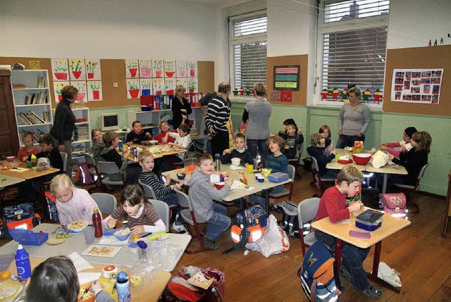 Gemeinsames Frhstck in der Leopoldschule   | Foto: privat