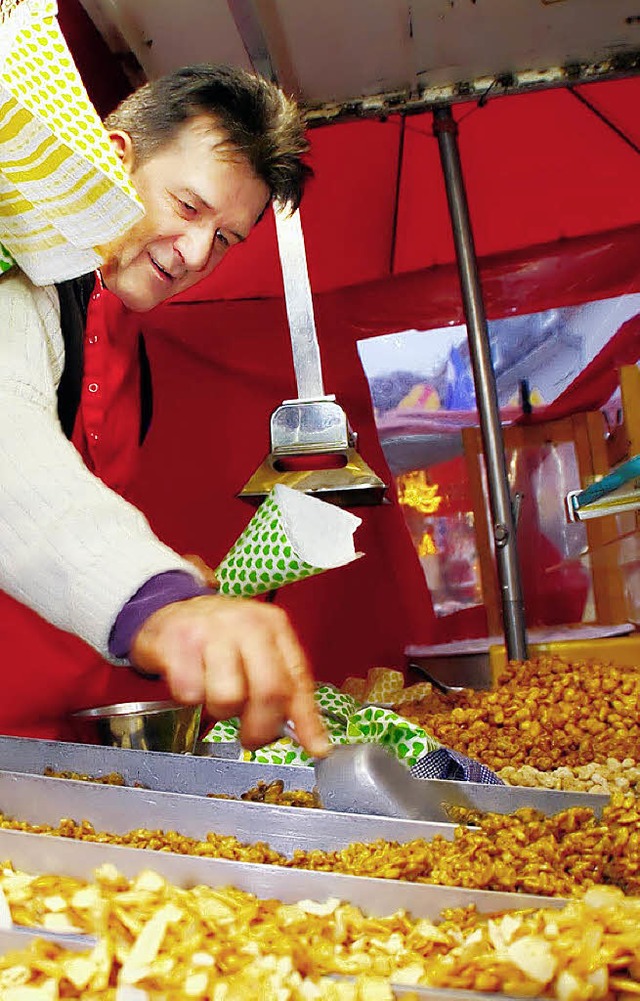 Gebrannte Mandeln gehren zu einem Jahrmarkt.   | Foto: stefan merkle