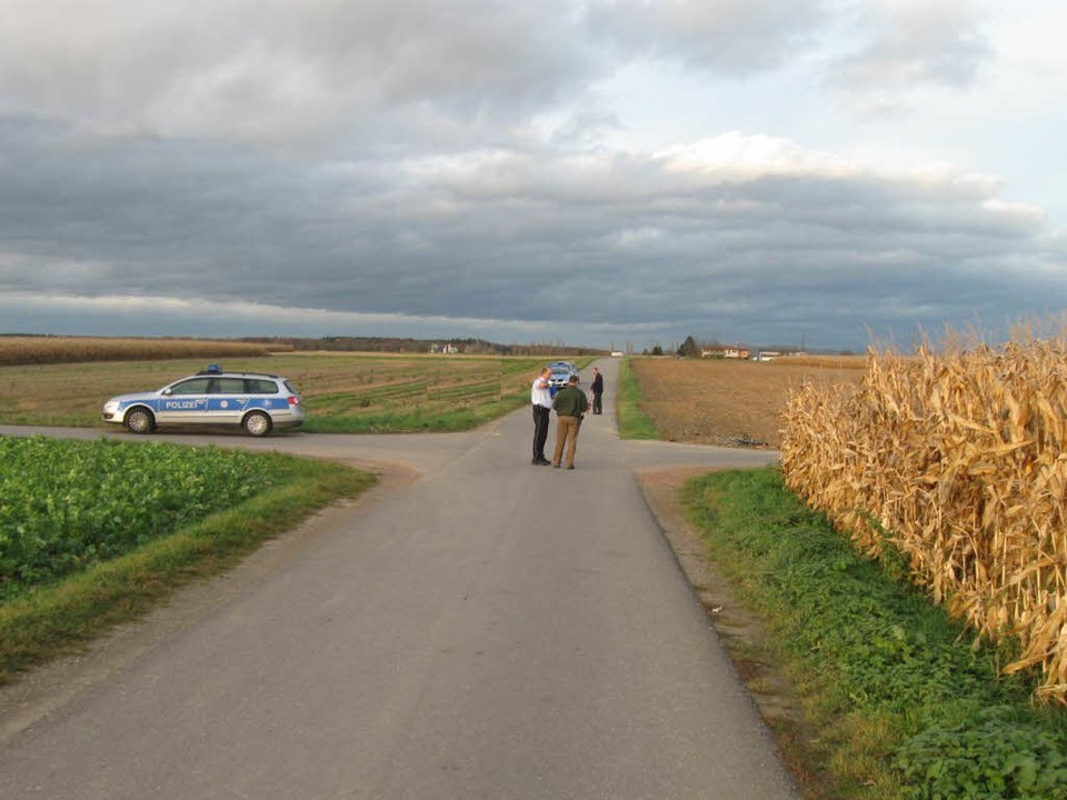 Zwei Radfahrer sind bei einem Unfall a...chen Endingen und Forchheim gestorben.  | Foto: Polizei