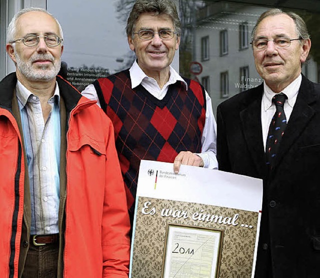 Die Lohnsteuerkarte hat ab 2012 ausged...Bernhard Biendl und Herbert Groarth.   | Foto: Frank Linke