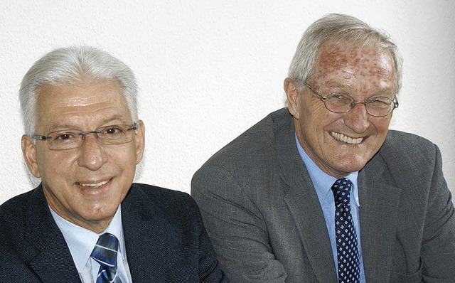 Klaus Schmitt (links) und Fritz Schlot...r den Arbeitskreis Schule/Wirtschaft   | Foto: Hans-Jrgen Trul