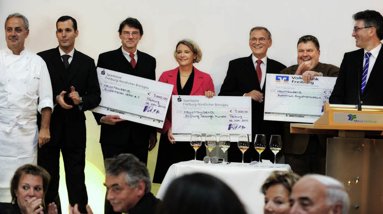 Freude über die Spende (von links): Al...Christian Hodeige und Dieter Salomon.   | Foto: Rita Eggstein