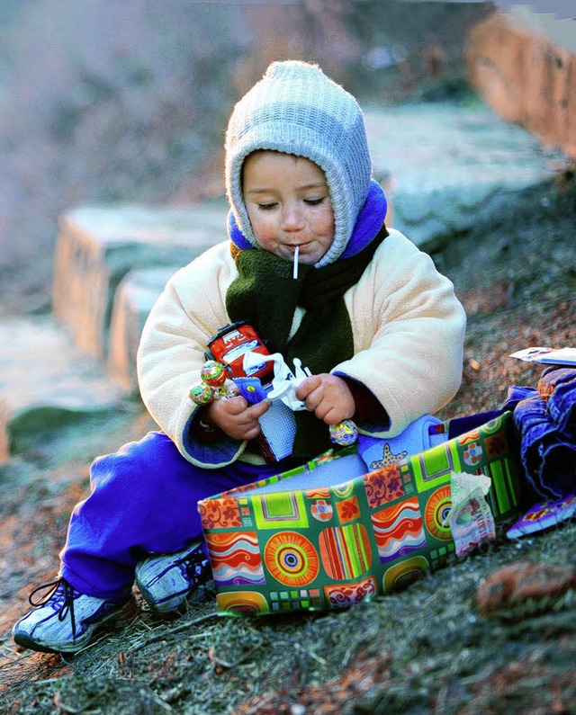 Arme Kinder in Osteuropa knnen sich a...geschenke aus dem Schuhkarton freuen.   | Foto: Archiv: BZ