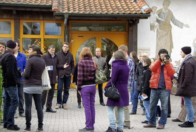 Fr den studentischen Ideenwettbewerb ... das Dorf Reute genau unter die Lupe.   | Foto: Pia Grttinger