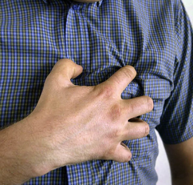 Fast jeder hat im Laufe seines Lebens einmal mit Herzrhythmusstrungen zu tun.   | Foto: ddp