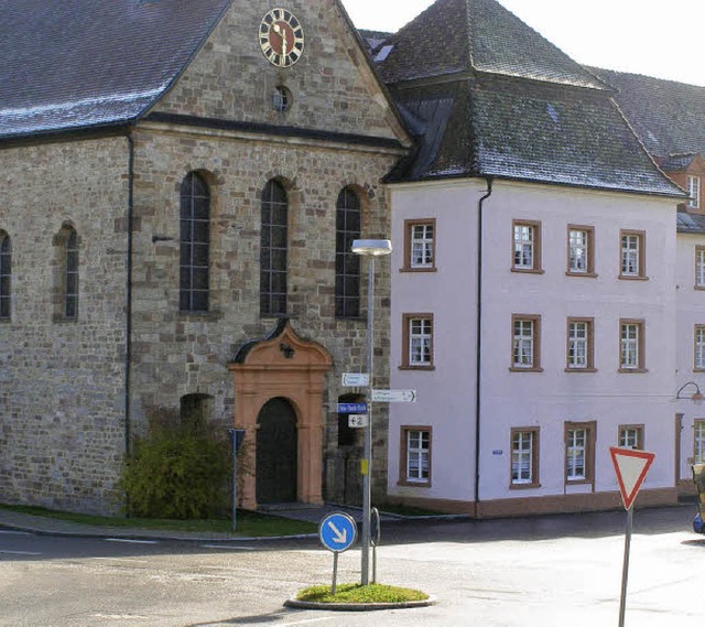 Direkt aneinander gebaut sind die eins...he und Seniorenheim in Friedenweiler.   | Foto: Liane Schilling