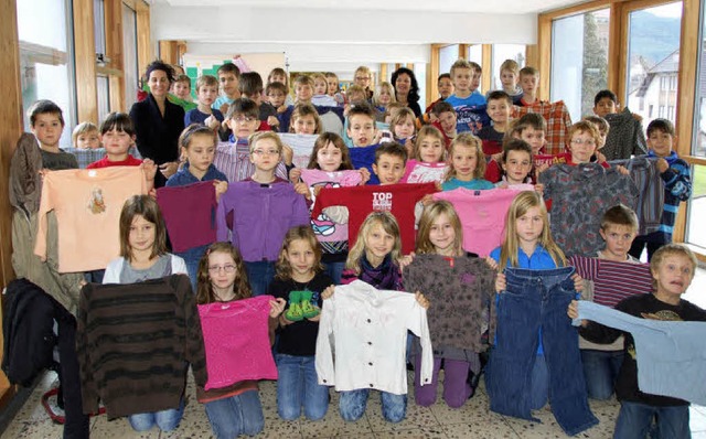Kinder der Hrnleberg-Grundschule teil...en damit anderen Kindern aus der Not.   | Foto: Elfriede Mosmann