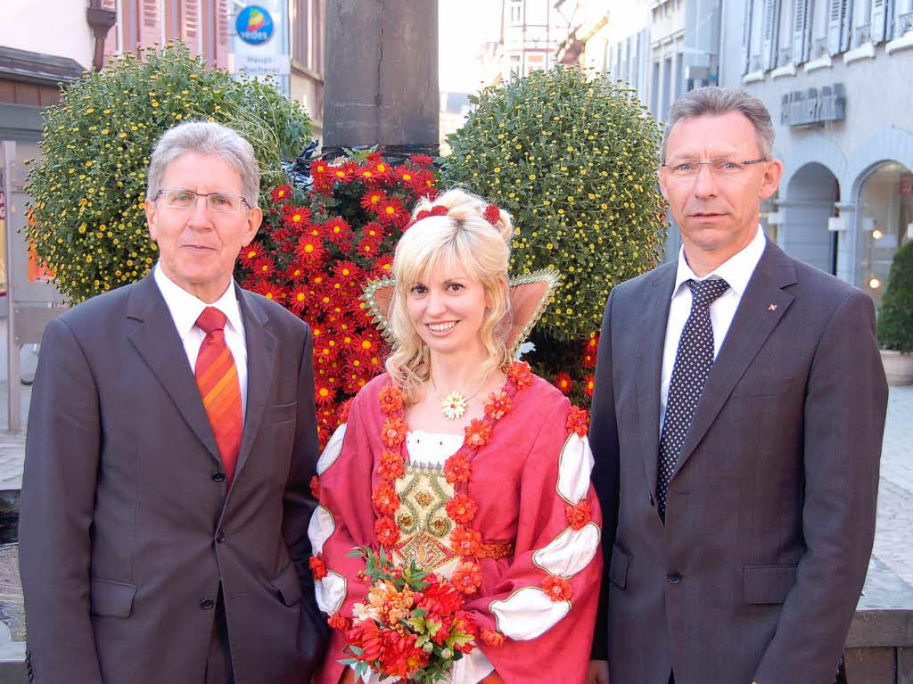 Frisch inthronisiert: Nathalie I. mit Oberbrgermeister Wolfgang G. Mller (links) und Michael Binder vom E-Werk-Mittelbaden.