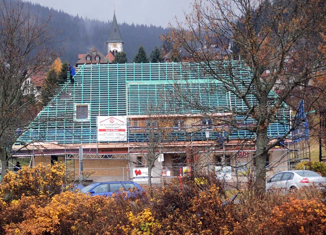 Bis nchster Woche soll der Bahnhof Al...it ist die Winterbaustelle gesichert.   | Foto: Ralf Morys