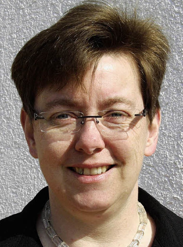 Barbara Hahn dirigiert den Projektchor.   | Foto: weber-kroker