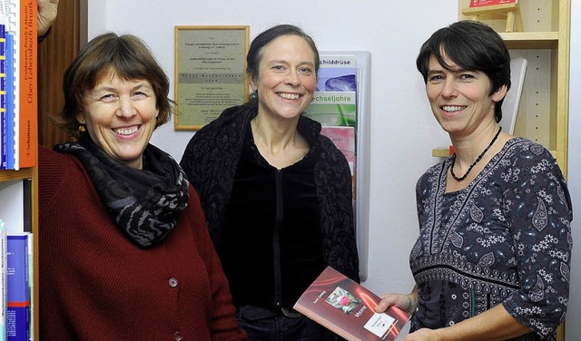 Die drei vom Frauen- und Mdchengesund... Sandra Schiwek und Charlotte Gareis.   | Foto: Thomas Kunz