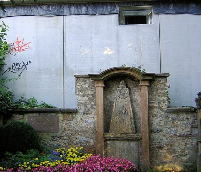 Sechs Plexiglastafeln mit Zitaten und ...zmauer zur Merk-Galerie Platz finden.   | Foto: Gerhard Walser