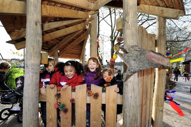 Das lsst sich gut toben: Auch bei der...Hochdorf wurden Spielgerte erneuert.   | Foto: Rita Eggstein