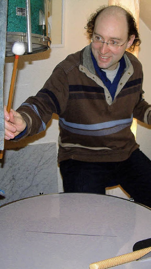 Der Schlagzeuger Daniel Stalder bei der Urauffhrung   | Foto: R.  Frey