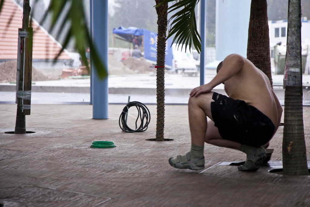 Im Badeparadieses Schwarzwald legen die Handwerker letzte Hand an.