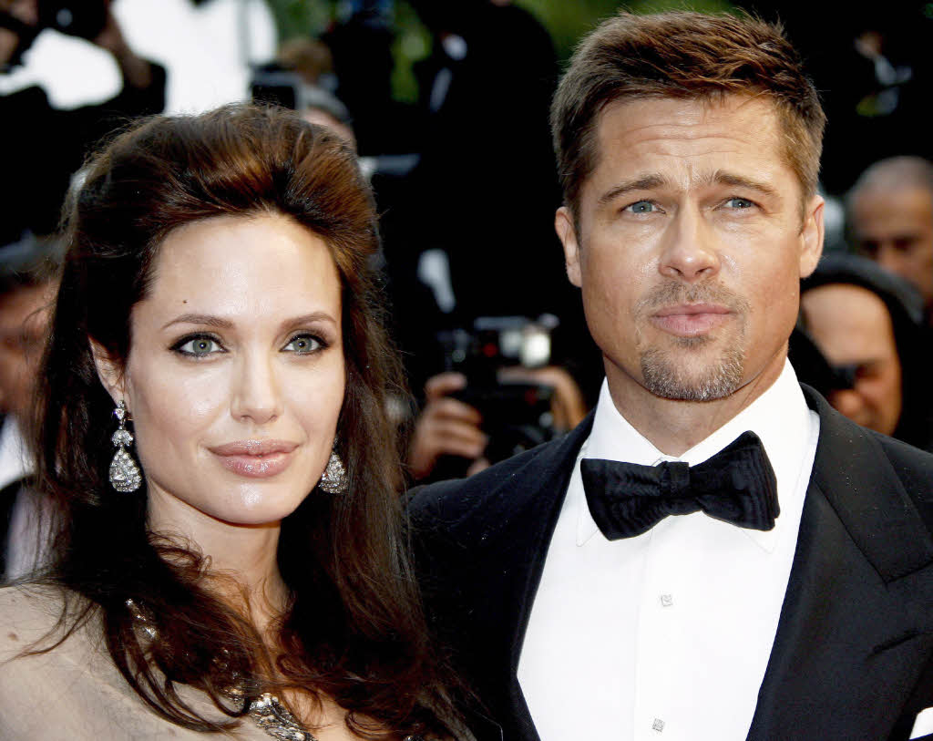 Frauenschwarm Brad Pitt staubte den Titel auch gleich zweimal ab: 1995 und 2000. Er ist verheiratet mit Sexbombe Angelina Jolie.