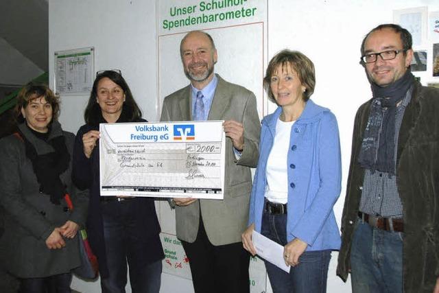 Brgermeister spendet 2000 Euro fr Schulhof