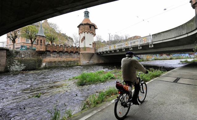 Noch fehlt  ein durchgehender Fuweg a...reiffenegg- und der Schlossbergbrcke.  | Foto: Ingo Schneider