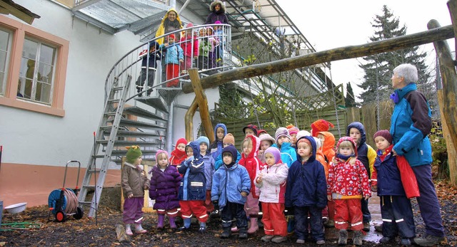 Die Muschen- und die Eichhrnchengrup...Feuertreppe des Waldorfkindergartens.   | Foto: Drescher