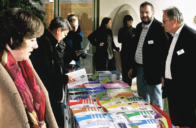 Informationsmaterial zuhauf: VBE-Stand beim Lehrertag  | Foto: privat