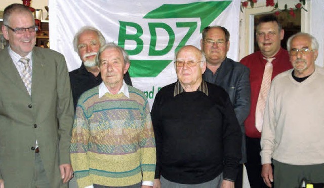 Michael Hiob (zweiter von rechts) mit den Geehrten der BDZ.   | Foto: Steineck