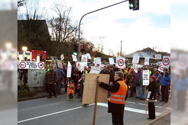 Lrm wie von Autos auf Schnellstrae