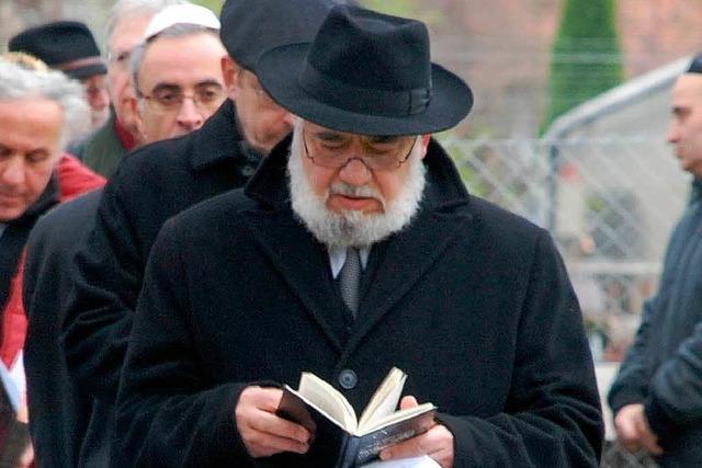 Jüdische Gemeinde weiht jüdischen Friedhof in Offenburg ein