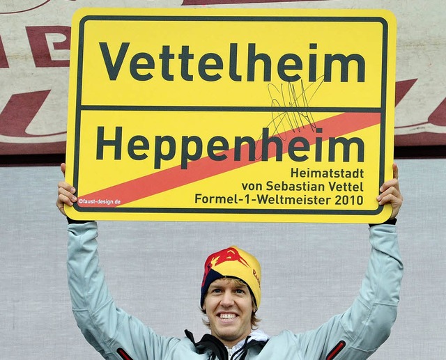 Aus Heppenheim wird zu Ehren des Weltm...er Sebastian Vettel geniet&#8217;s .   | Foto: dpa