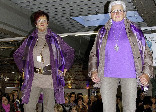 Auf groes Interesse stie die Prsentation von Mode fr Frauen jeden Alters.   | Foto: Ernst H. Bilke