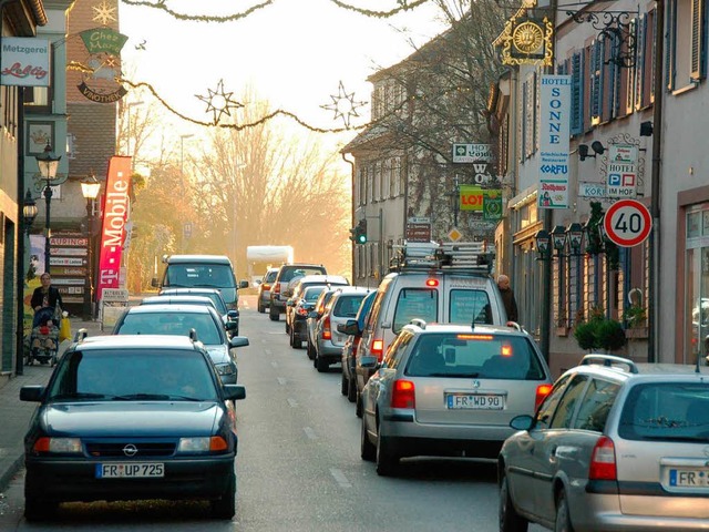 Ganz so schlimm wie vor fnf Jahren si...e alte B3 in Bad Krozingen noch nicht.  | Foto: Markus Donner