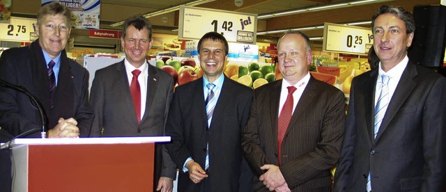 Die Markterffnung  feierten (von link... Faust und Investor Jrgen Machmeier.   | Foto: gustav rinklin