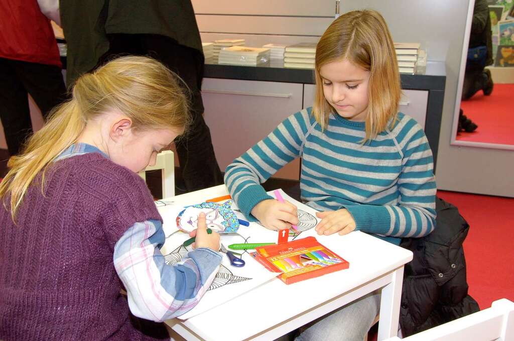 Kinder knnen bei der Ausstellung selbst zeichnen und basteln.