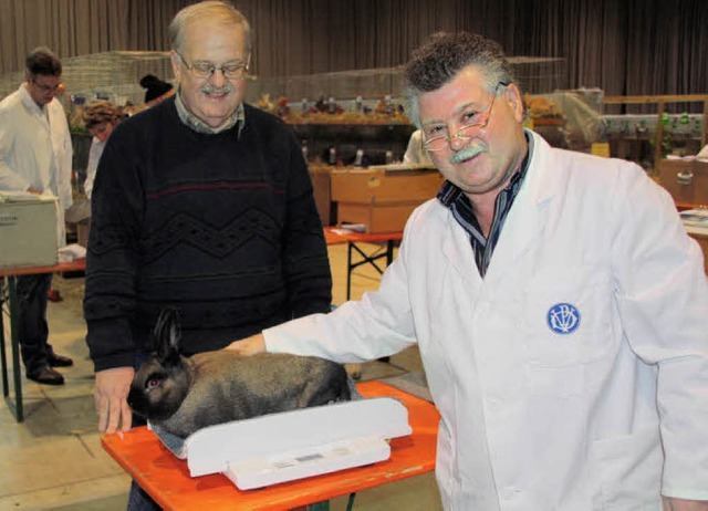 Friedbert Bleyer (rechts) aus Vogtsbur...rl-Friedrich Gassert aus Schallstadt.   | Foto: Silvia Faller