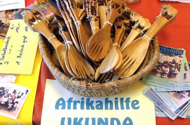 Der  Hilfe fr Ukunda diente der Verkauf beim Adventsmarkt.  | Foto: Monika Weber