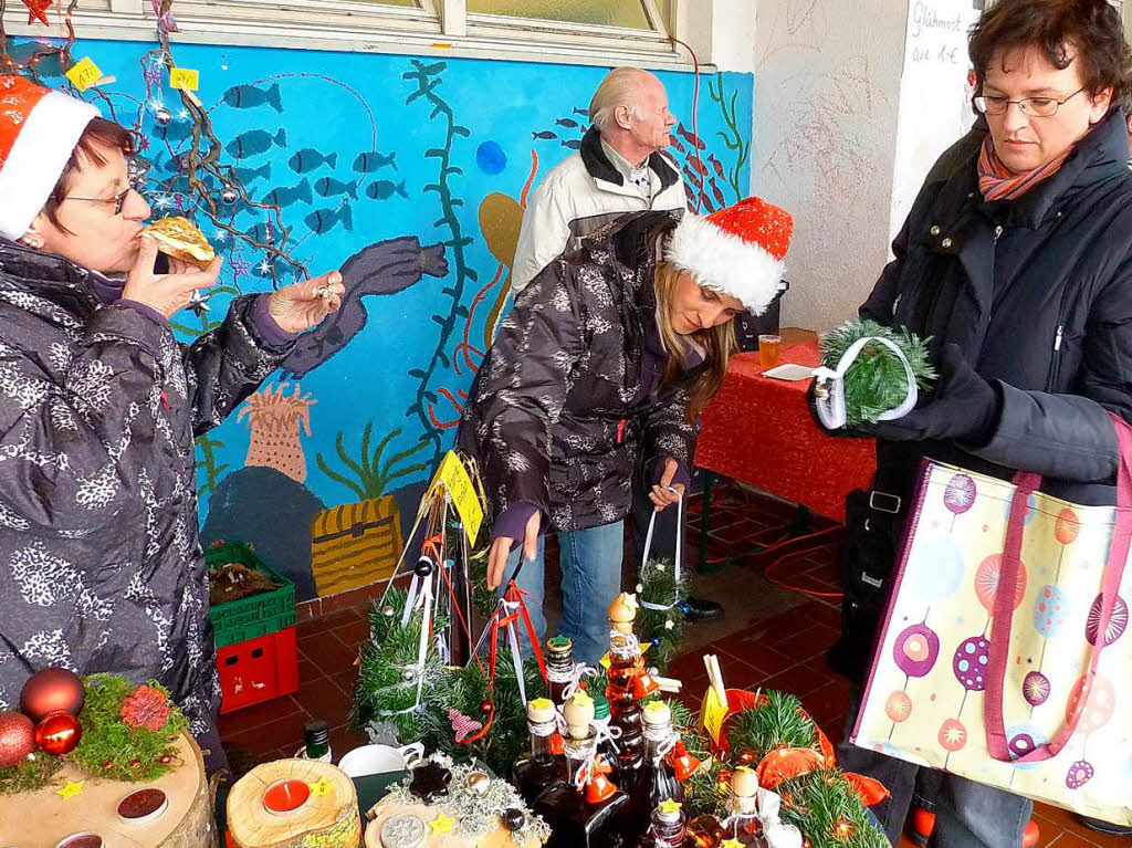Stimmungsvoll und vielfältig präsentierte sich der 15. Hertener Weihnachtsmarkt Stimmungsvoll und vielfältig präsentierte sich der 15. Hertener Weihnachtsmarkt
