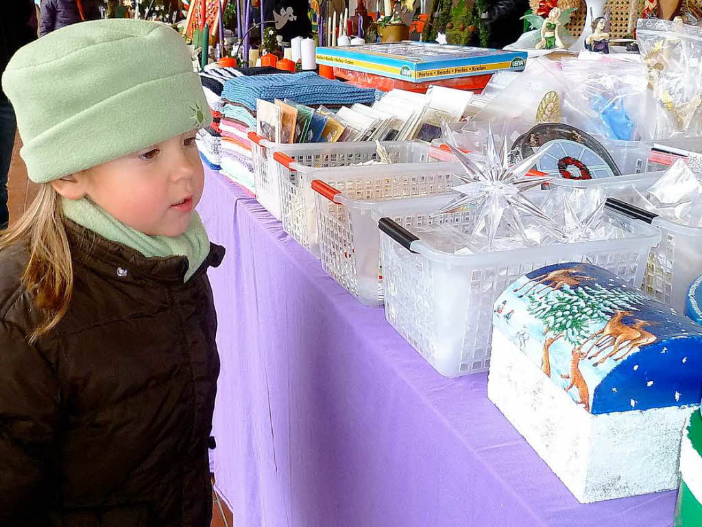 Stimmungsvoll und vielfältig präsentierte sich der 15. Hertener Weihnachtsmarkt Stimmungsvoll und vielfältig präsentierte sich der 15. Hertener Weihnachtsmarkt