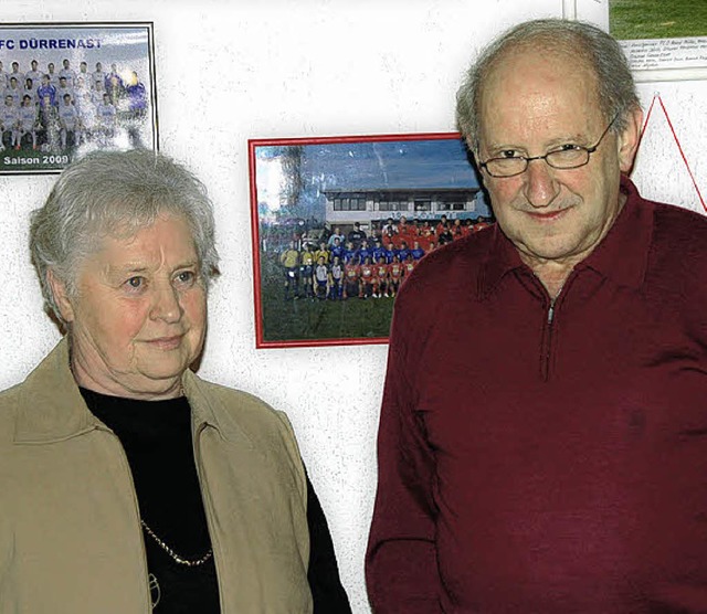 Margarethe Seiter und Kassierer Robert...urden vom Frderverein verabschiedet.   | Foto: Domann