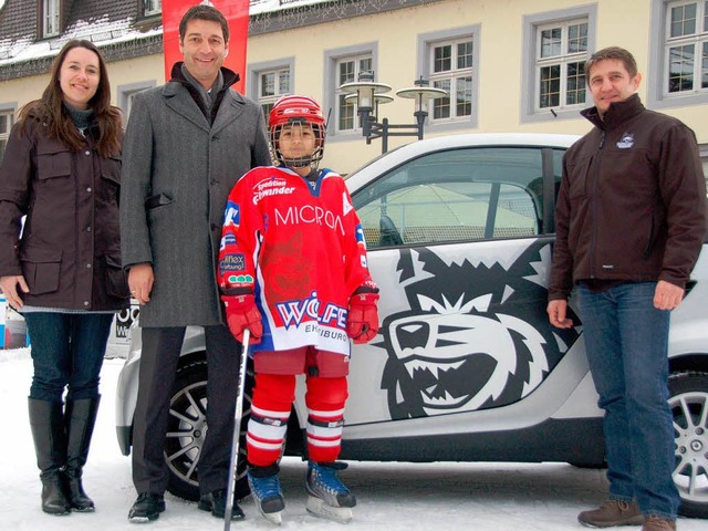 Freuen sich auf die Wlfe auf der Eisb...ninger, Sofiene Bruner, Jrgen Schaal  | Foto: Sylvia-Karina Jahn