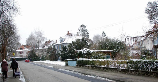 Auf der zum Brettenbach gegenberliege...ohen Nadelbaum) wird dafr abgerissen.  | Foto: Marius Alexander