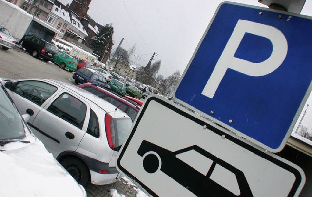 Ob die Autofahrer aufs neue Parkkonzep... Verkehrschaos durch Pendler gewarnt.   | Foto: Andr Hnig