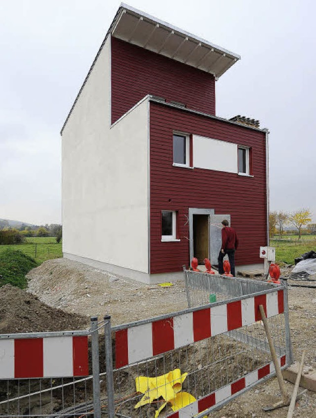 Erster! Neues Wohnhaus im Neubaugebiet...en-Hofacker im Stadtteil St. Georgen.   | Foto: Ingo Schneider