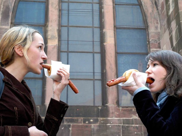 Schnelle Mahlzeit mit Tradition: die Mnsterwurst  | Foto: Brigitte Sasse