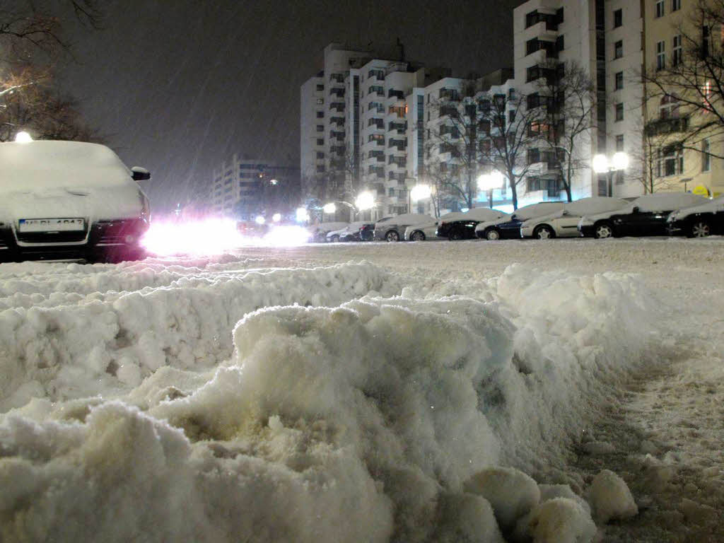 Berlin unter einer zentimeterdicken Schneedecke.