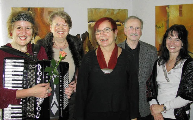 Ellen Albrecht, Elisa Vergez und Rudol...n der Malschule Heitersheim (rechts).   | Foto: Manfred Lange