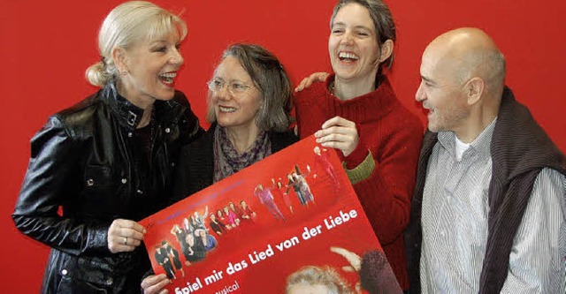 Stolz auf ihr Musical sind Doris Hdri...elting und  Werner Englert (von links)  | Foto: Sebastian Strub