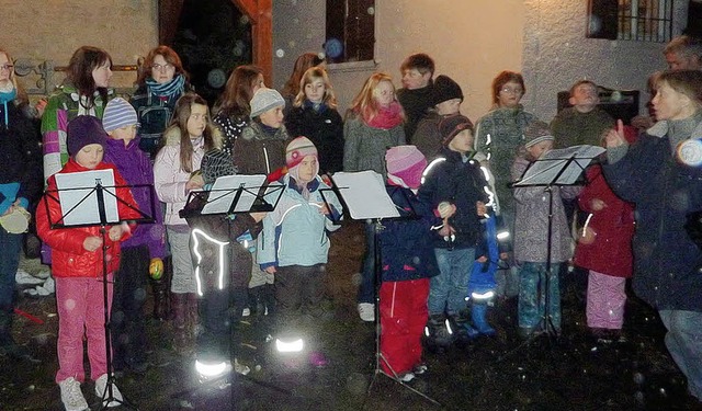 Beim Adventssingen stand der Kinderchor im Mittelpunkt.   | Foto: Wissner