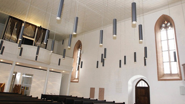 Neue Lampen beleuchten knftig die renovierte Friedenskirche in Kippenheim.   | Foto: Heidi Fssel