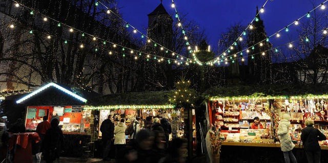 Beliebt bei Touristen, begehrt bei Betreibern: der Weihnachtsmarkt   | Foto: Ingo Schneider